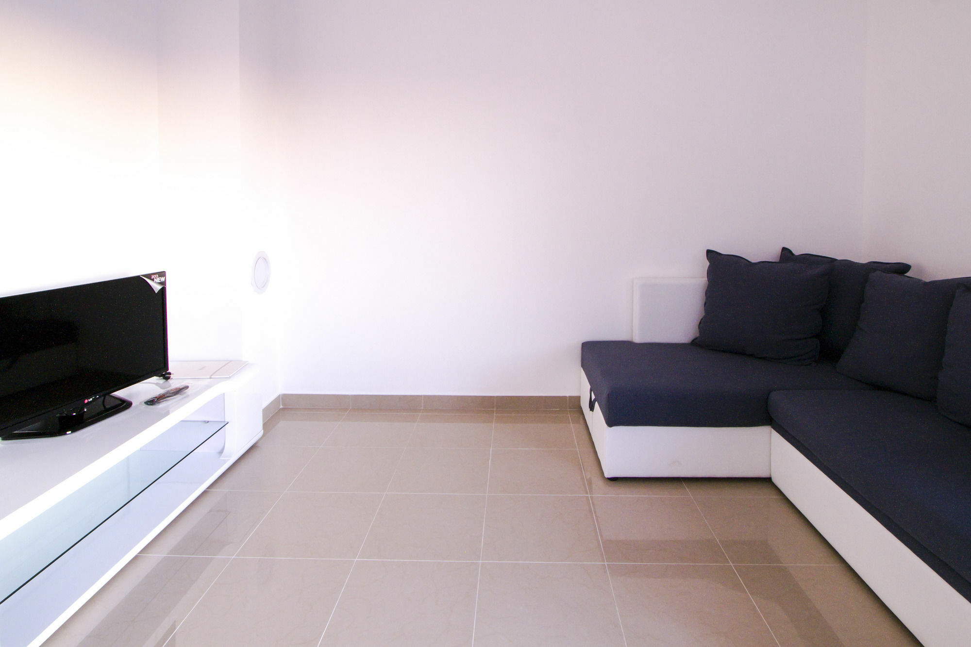 Apartments Rina Малинска Экстерьер фото